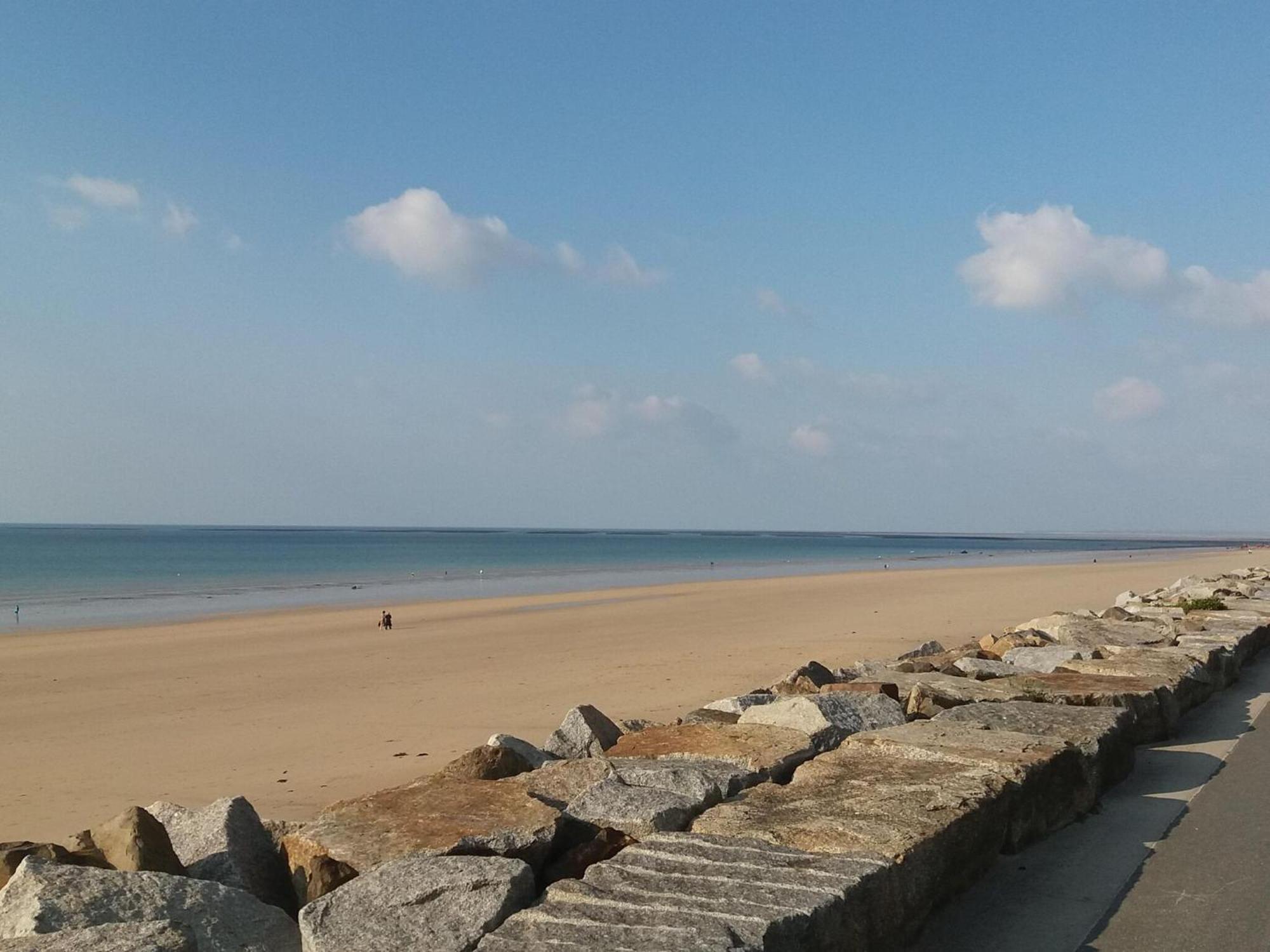 Holiday Home Close To Normandy Montaigu-les-Bois Екстериор снимка