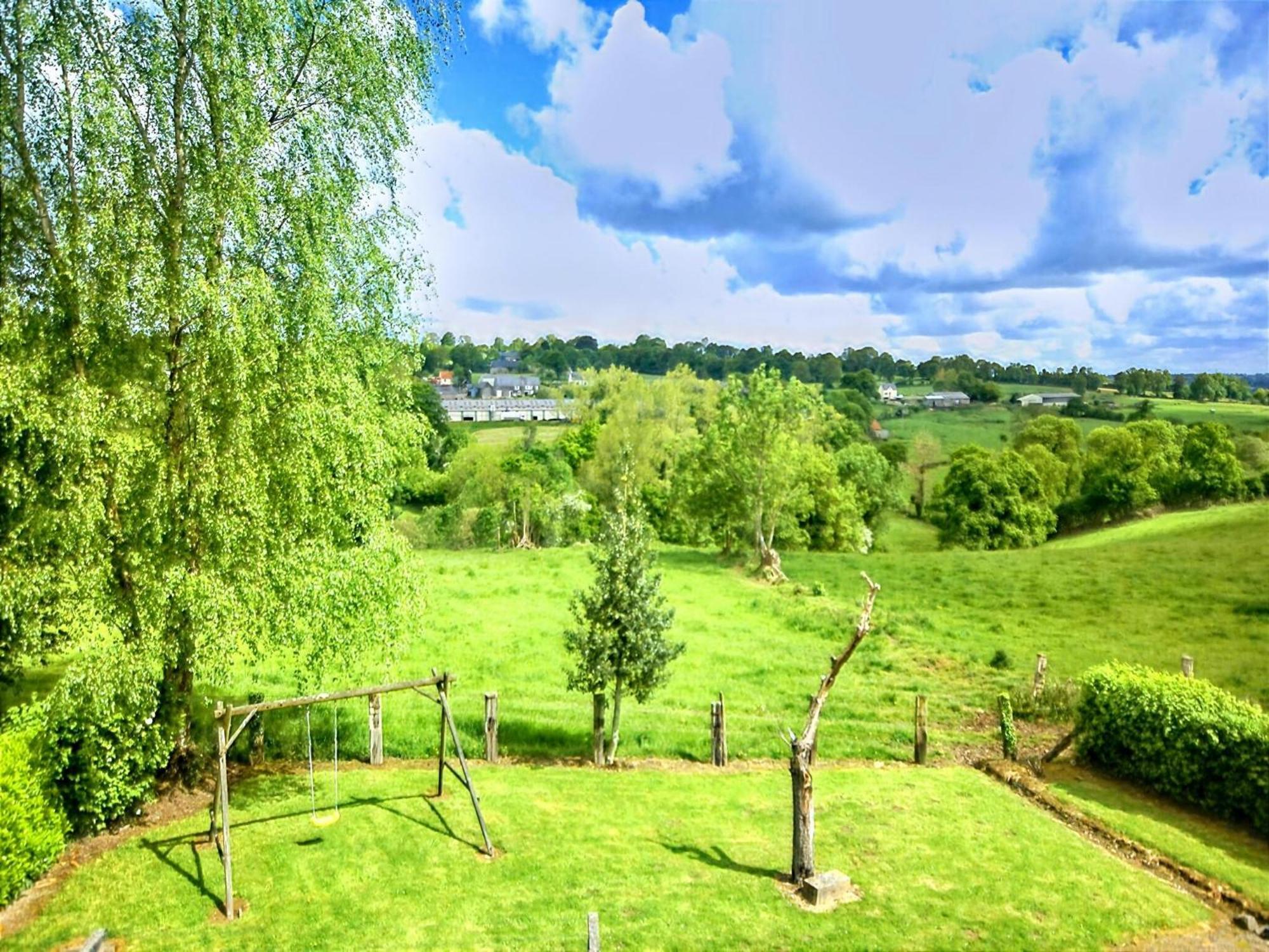Holiday Home Close To Normandy Montaigu-les-Bois Екстериор снимка